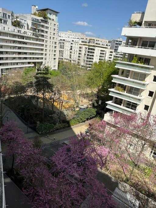 2-room In Paris La Defense Arena Parking *