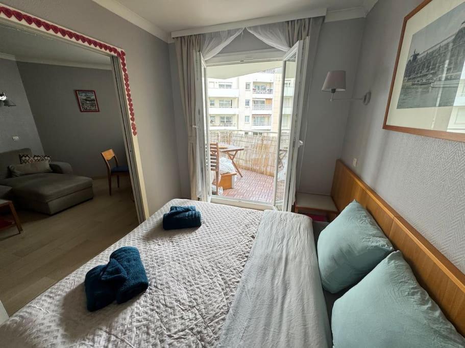 2-room In Paris La Defense Arena Parking