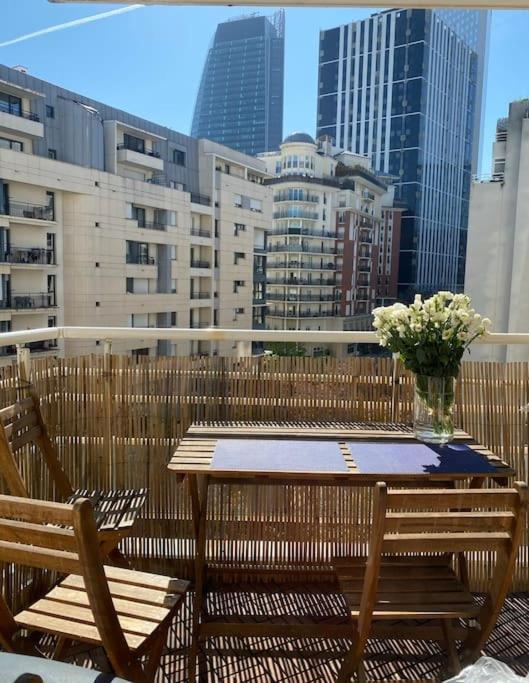 2-room In Paris La Defense Arena Parking *